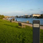 Esplanade coeur-de-maine à Angers, verdure et vue sur la Maine
