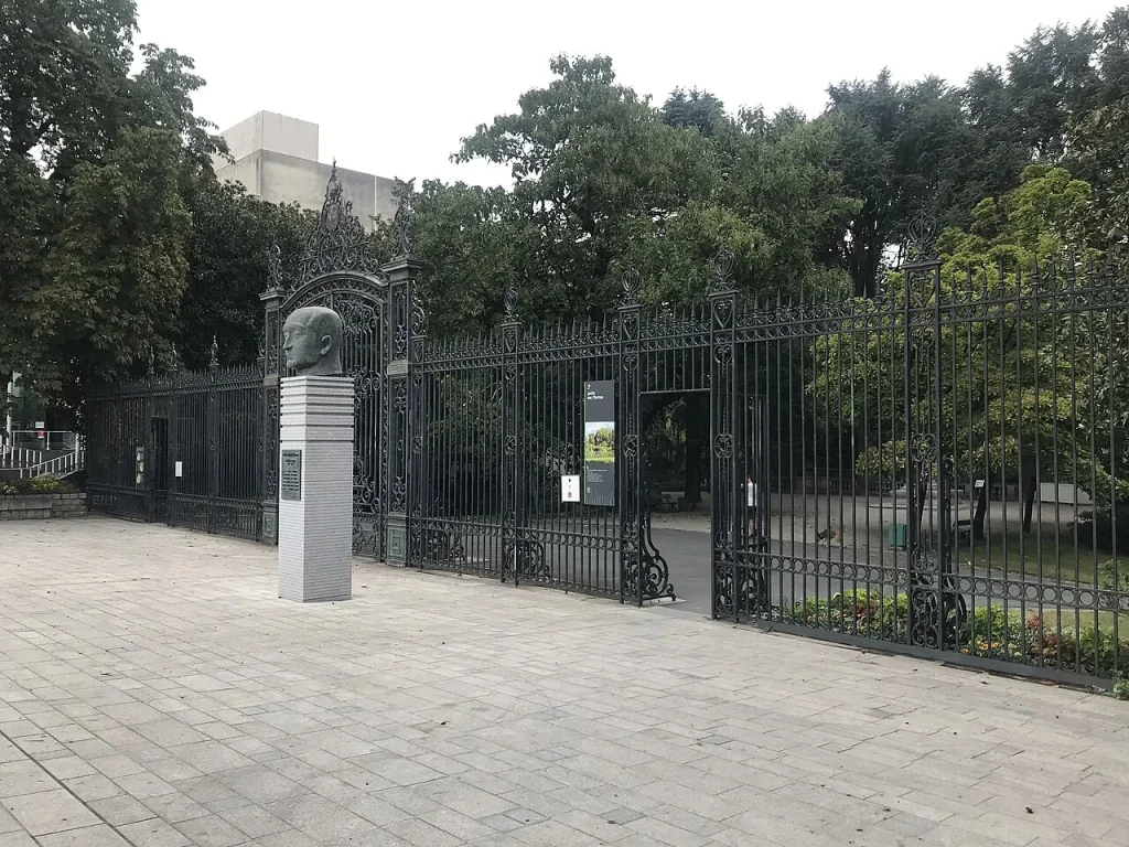Photo de contexte : entrée sud du jardin des Plantes d’Angers, dans le secteur de la rue Botanique.